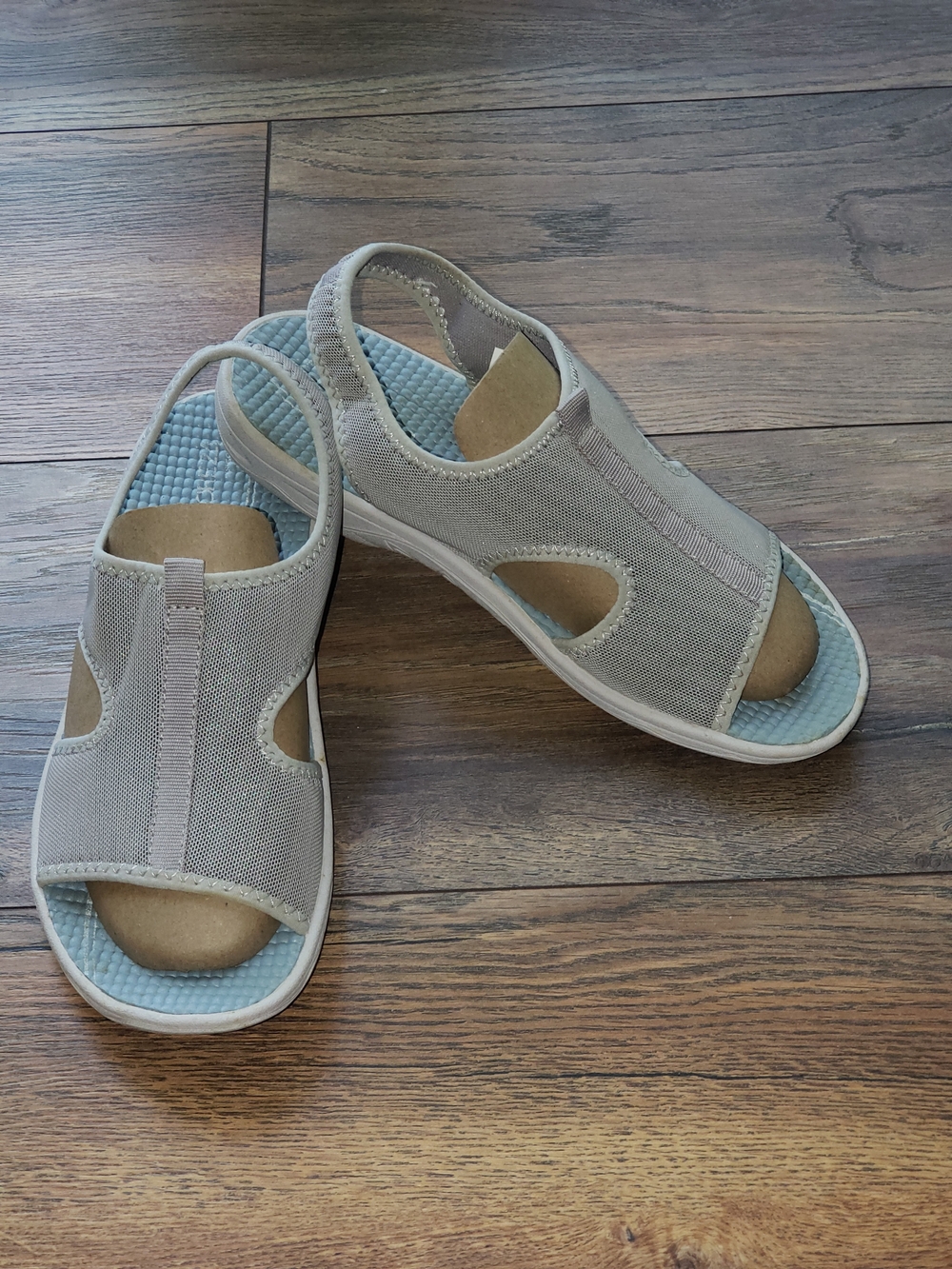 Casual Slip-On Water Sandals in Light Gray with Blue